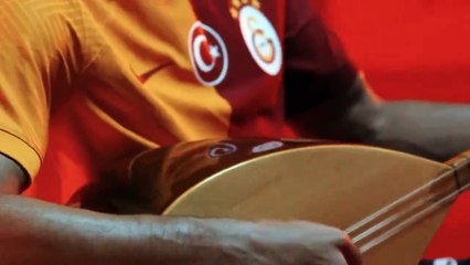 G.Saray'ın forma tanıtım klibinde F.Bahçe'ye gönderme! Futbolcular enstrüman çaldı