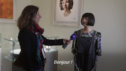 Ai-Da le robot artiste, vedette de la biennale du design de Londres