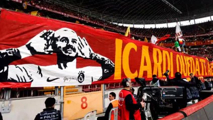Galatasaray Taraftarları Mauro Icardi İçin Pankart Açtı