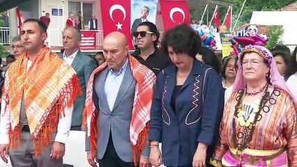 Le maire de la municipalité métropolitaine d'Izmir, Tunç Soyer, a participé à la promotion de la culture Belenbaşı Yörük et au festival de la cerise