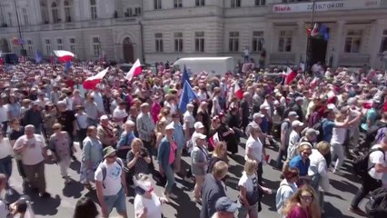 폴란드, 50만 명 반정부 시위..."민주화 후 최대 규모" / YTN