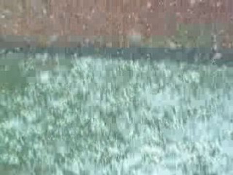 NEIGE SUR VAULX EN VELIN LUNDI DE PAQUES PARTIE 1