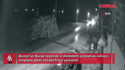 Burdur’da iki otomobil çarpıştı: 5 yaralı