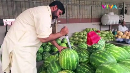 Tiba di Souq Khudra, Jemaah Berburu Semangka 'Raksasa'