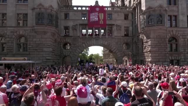 Leipzig lets loose to celebrate DFB-Pokal triumph