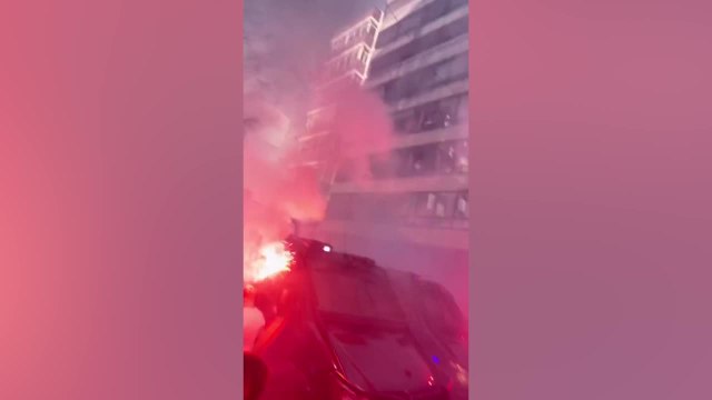 C. Tangana 'se cuela' en el recibimiento al Celta en Balaídos