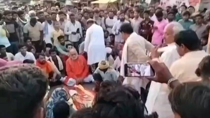 खूनी खेल: जमीनी विवाद में हत्या आक्रोशित परिजनों ने शव रख किया हाईवे जाम