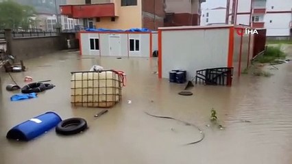 Bozkurt'ta Şiddetli Yağışlar Sebebiyle Okullar Tatil Edildi