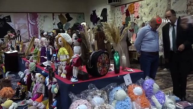 Bitlis Halk Eğitim Merkezi Kursiyerleri Sergi Açtı