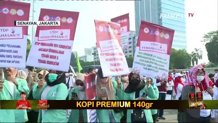 Tolak RUU Kesehatan, Nakes Protes di Depan Gedung DPR