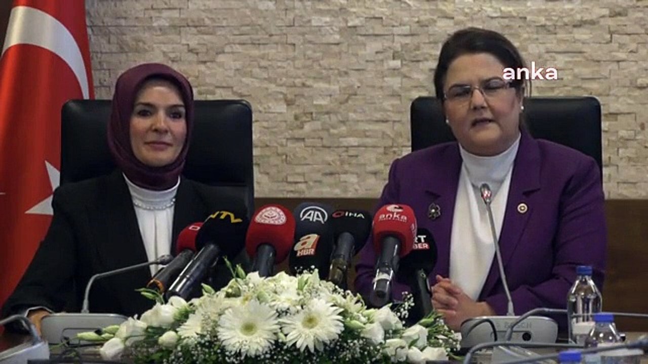 Cérémonie de passation de pouvoir tenue au ministère de la Famille et des Services sociaux