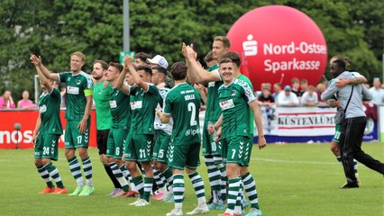 Dramatische Schlussminuten in Flensburg: VfB Lübeck macht Double perfekt