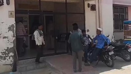 हाथरस: संदिग्ध परिस्थितियों में सड़क किनारे मिला युवक का शव, हुई शिनाख्त
