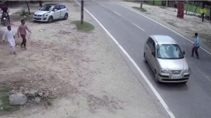 मुज़फ्फरनगर में "बकरे" की चोरी से हडकंप, कैमरे में कैद हुए कार वाले चोर