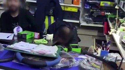 4 personnes ont été arrêtées à İstiklal Mahallesi pour le rapport "Ils portent une arme à feu dans un sac"