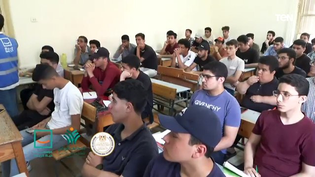 فعاليات مؤسسة حياة كريمة في محافظة الشرقية لمراجعة مادة الفيزياء مع طلاب الثانوية العامة