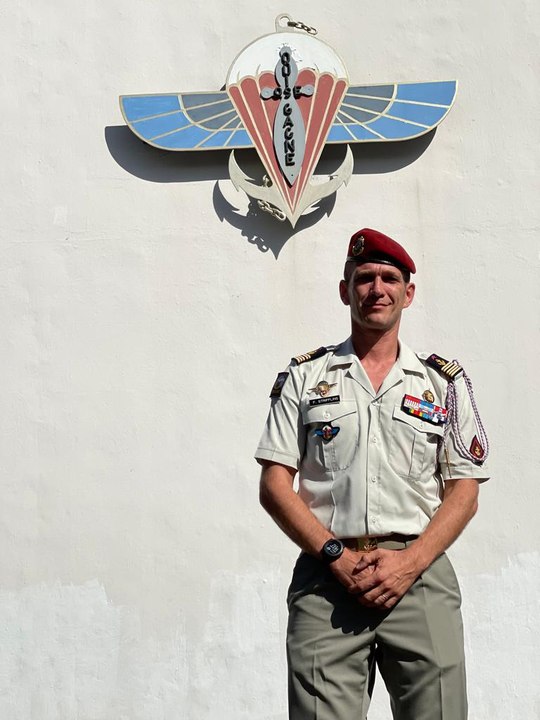 Colonel Fabien Striffling, chef de corps du 2e RPIMa : "Les portes ouvertes permettent de montrer à la population l’environnement dans lequel travaillent nos paras." 