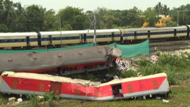 Tornano a circolare i treni in India dopo disastro ferroviario