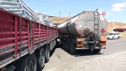 Deux camions sont entrés en collision à Cizre： 2 blessés