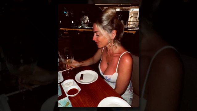 Hadise derin göğüs dekolteli pozlarını paylaştı, ten rengi herkesi şaşkına çevirdi