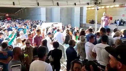 Multidão aguarda inauguração do Túnel de Taguatinga