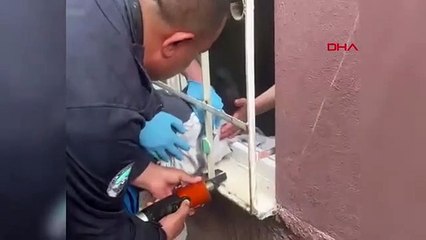 Un garçon de 7 ans coincé dans des balustrades en fer à Kayseri, les pompiers secourus