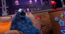 The Not-Too-Late Show with Elmo The Not-Too-Late Show with Elmo S01 E007 Blake Lively/Dan   Shayc