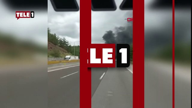 Seyir halindeki otobüs alev topuna döndü