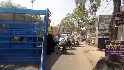 ओवर ब्रिज पर लगा जाम