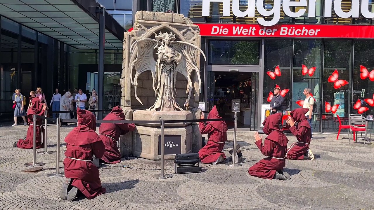 Diablo 4: Das Live-Event zum Release in Berlin - Jünger beten Lilith an