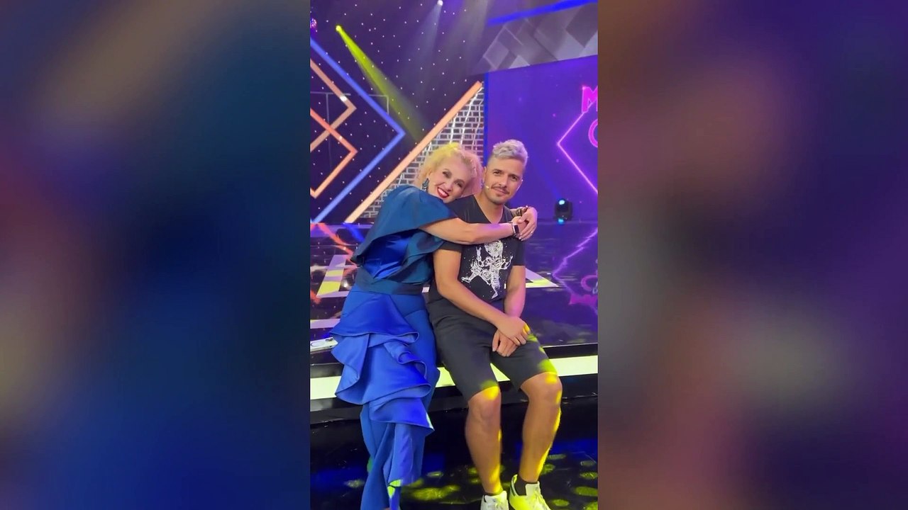 Katia Condos y Nicols Galindo recuerdan su infancia en tierno