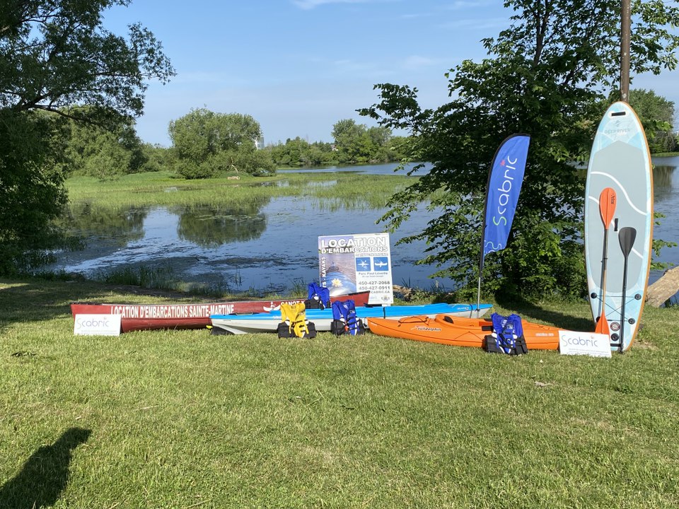 On teste une embarcation de SCABRIC sur la rivière Châteauguay