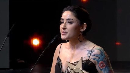 Melek Mosso: Ödülü katledilen bütün kadınların ruhlarına armağan olarak alıyorum