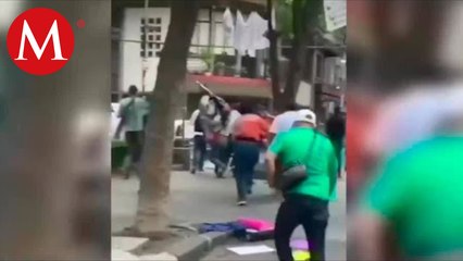 Download Video: Alcaldía Cuauhtémoc retira mercado de mujeres en la Roma; activistas denuncias agresiones