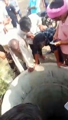 Video story : 20 फीट गहरे कुएं में गिरा तेंदुआ, अंदर से मारता रहा दहाड़े, लोगों में मची अफरा-तफरी