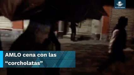 AMLO sale a cenar con compañeros y amigos tras elecciones de Edomex y Coahuila