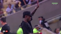 Vinicius Jr welcomed at the Maracaná