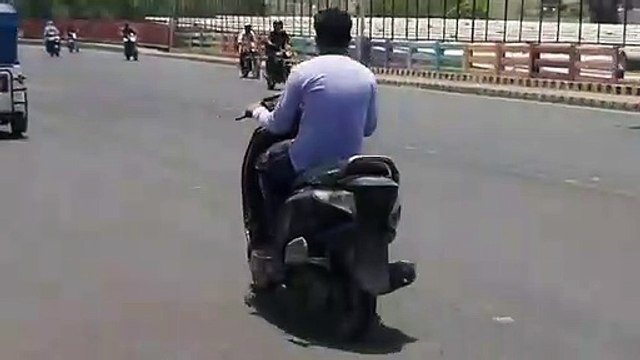 फिर बन रहे हैं बादल, बारिश, उमस भरी गर्मी कर रही परेशान- देखें वीडियो