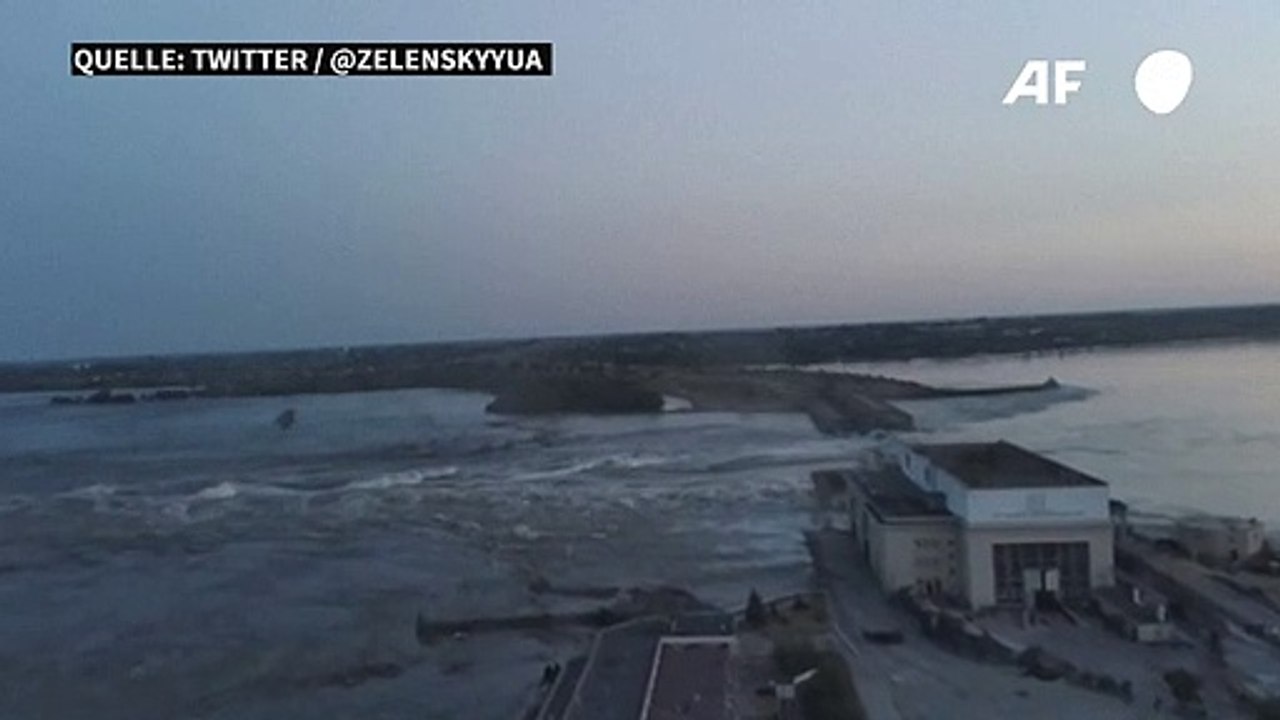 Staudamm in der Ukraine angegriffen: Überflutungen und Evakuierungen