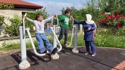 Les médecins ont dit "Il ne peut pas marcher", maintenant il transpire en athlétisme.