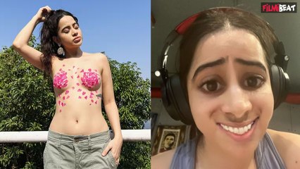 Urfi Javed ने बताया Periods Pain, बुरी हालत को Sarcastic तरीके से किया बयां, Photo हुआ Viral!