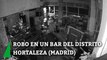 El violento robo de un bar en Madrid: un policía tiene que disparar tras sufrir un intento de atropello