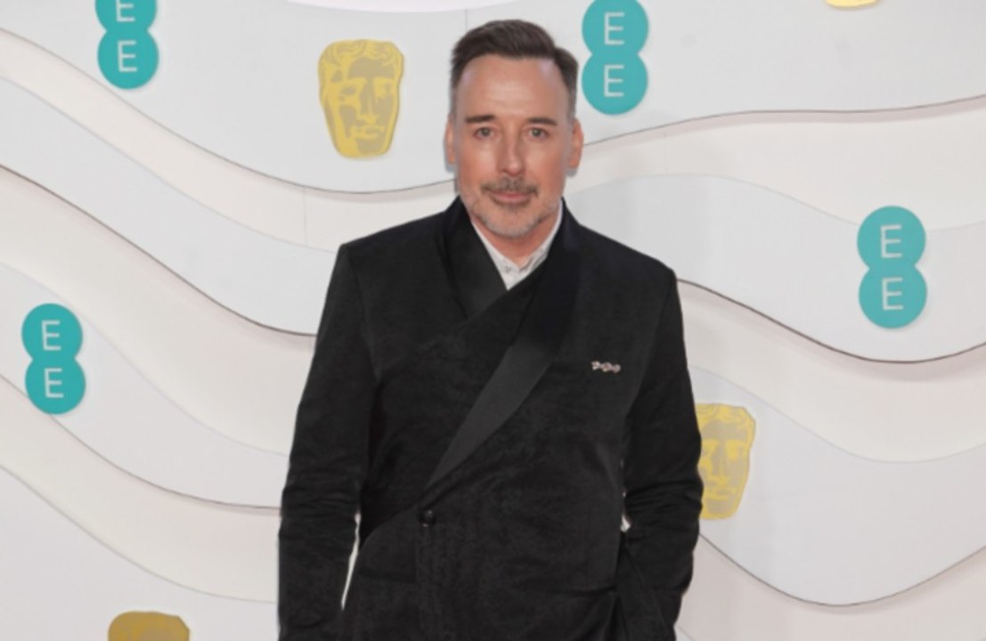 'Cet homme barbare pourrait être le prochain président des Etats-Unis' : David Furnish dénonce la politique anti-LGBTQ+ prônée par Ron DeSantis en Floride