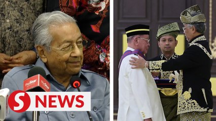 Kit Siang has the ‘same rank’ as Nik Aziz, claims Dr M