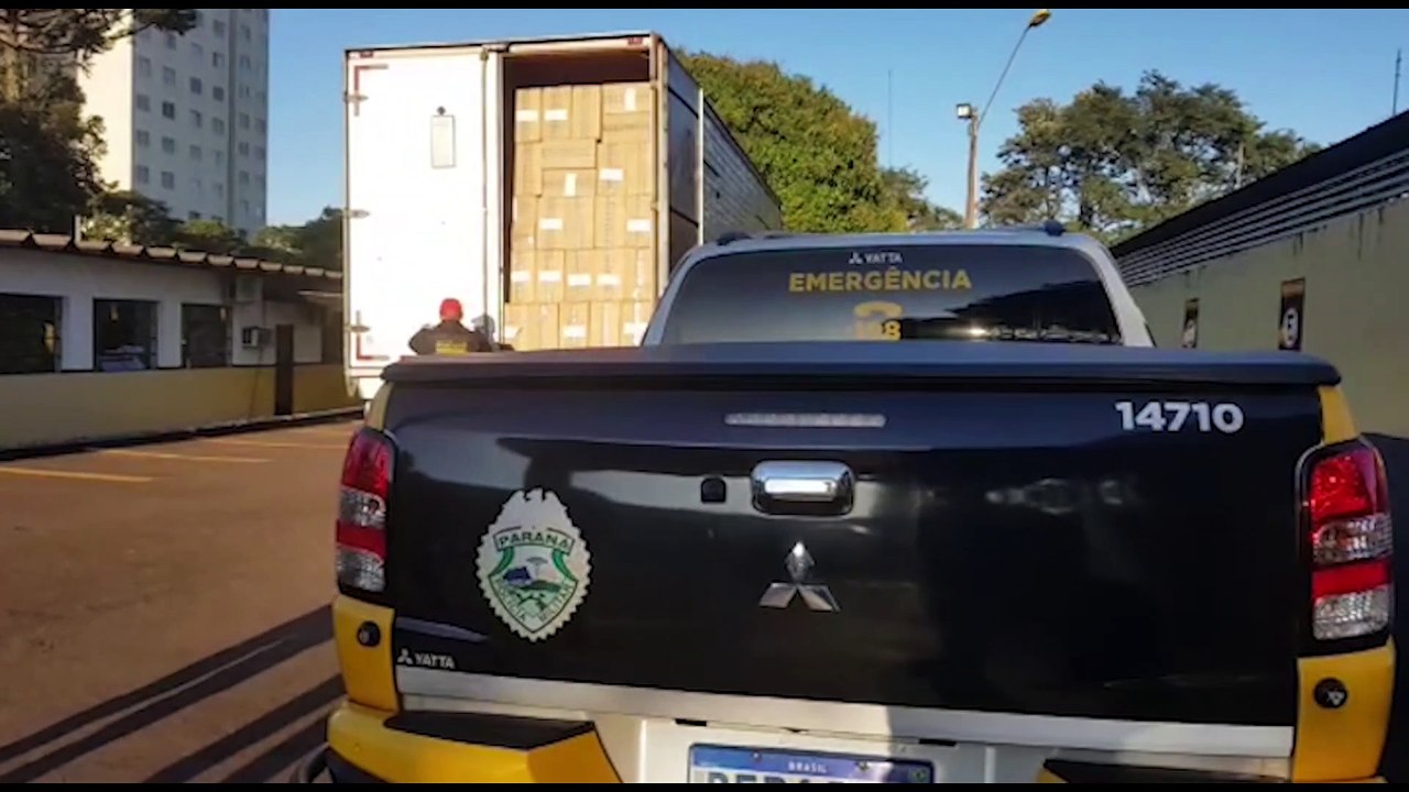 Mulher fica ferida após colisão entre carros na rodovia BR-277