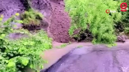 Ordu’da heyelan nedeniyle yol kapandı