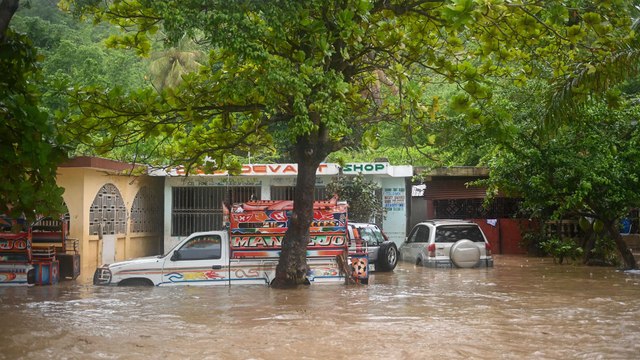 Inundaciones en Haití dejan 42 muertos y miles de desplazados