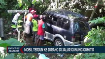 Mobil Terjun ke Jurang di Gunung Gumitir, Sopir Hanya Terluka