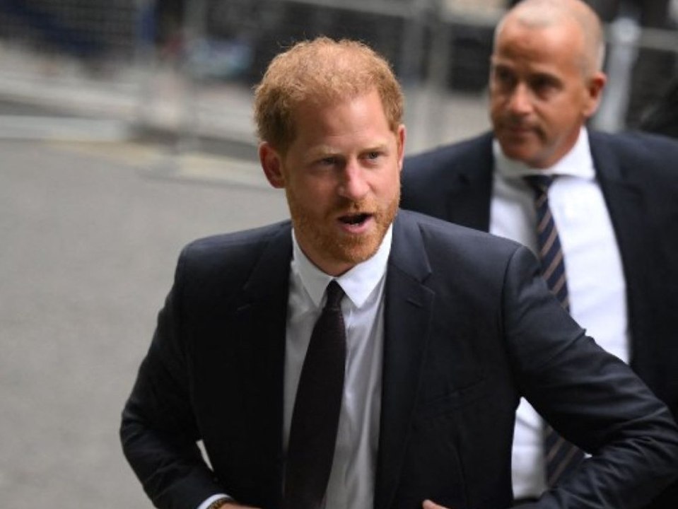 'Hass und Belästigung': Prinz Harry sagt gegen Boulevardpresse aus