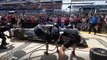 24 heures du Mans : les mécaniciens de Cool Racing changent les pneus à la vitesse de l'éclair